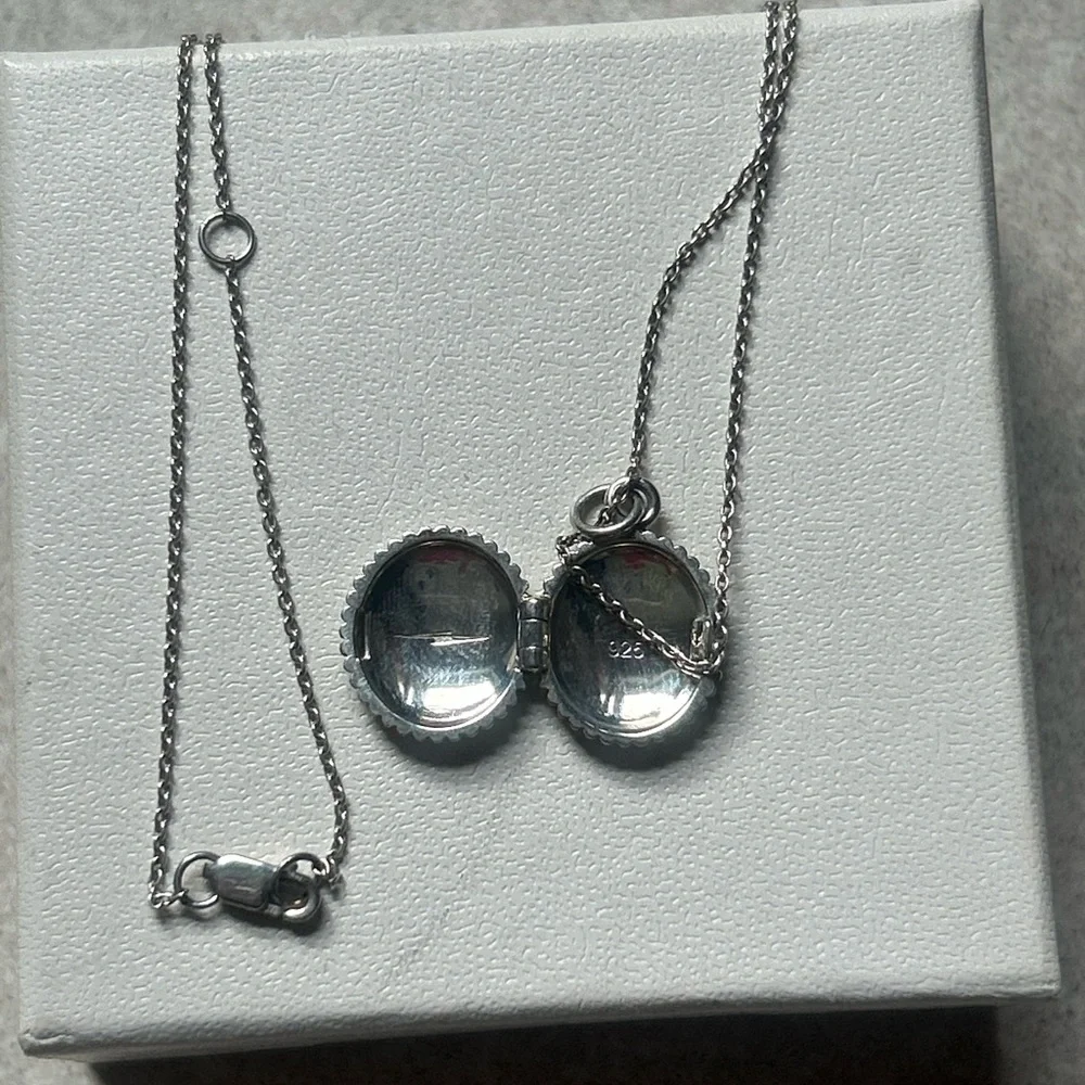 Shinola Sterling Silver .925 Coin Edge Locket Necklace - Picture 4 of 8